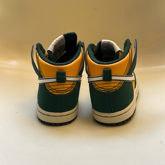 Nike Dunks - RARE Colorway - Picture 3 of 7